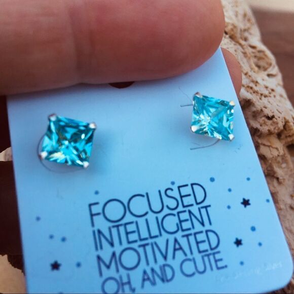Sterling crystal square blue earrings - Picture 2 of 4